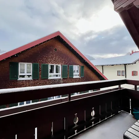 Haus Baur, Dorfstadl 37 Oder Heustadl 38 * Oberstdorf